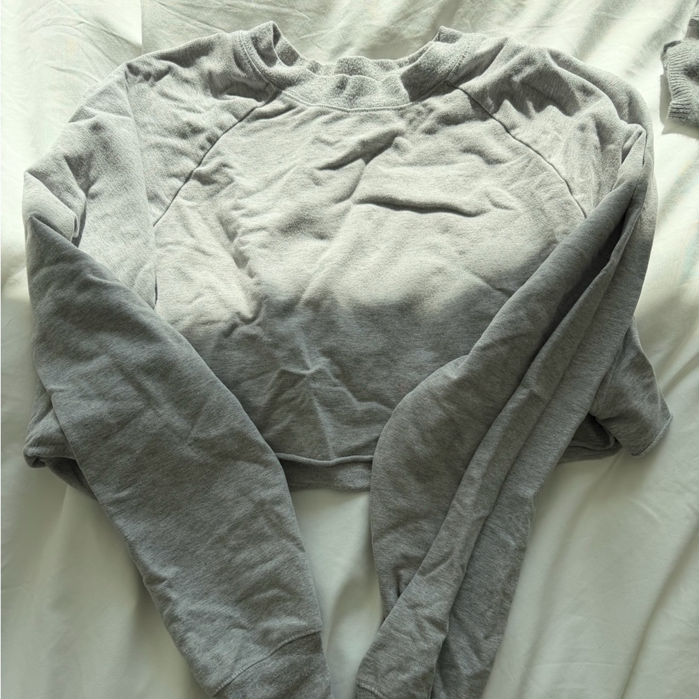 ALO Yoga Women's Crew Neck Sweater in Light Gray